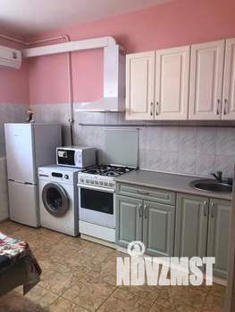 2-к квартира, посуточно, 45м2, 1/2 этаж