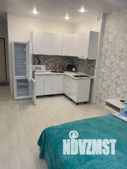Студия квартира, посуточно, 35м2, 1/7 этаж