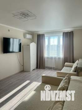 1-к квартира, посуточно, 38м2, 13/16 этаж