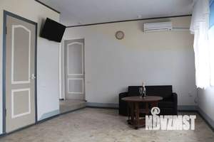 2-к квартира, посуточно, 40м2, 3/3 этаж