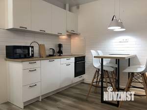 Студия квартира, посуточно, 35м2, 1/7 этаж