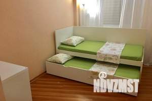 2-к квартира, посуточно, 72м2, 8/8 этаж