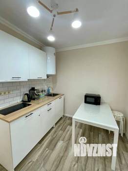 Студия квартира, посуточно, 33м2, 1/7 этаж