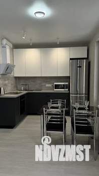 Студия квартира, посуточно, 33м2, 4/8 этаж