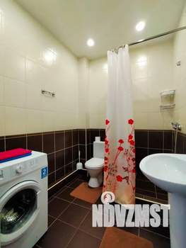 1-к квартира, посуточно, 35м2, 6/9 этаж