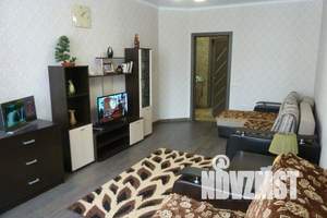 1-к квартира, посуточно, 42м2, 6/9 этаж