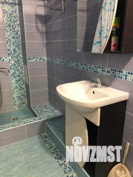 Студия квартира, посуточно, 33м2, 1/16 этаж