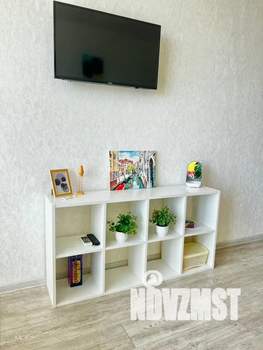 Студия квартира, посуточно, 30м2, 18/19 этаж