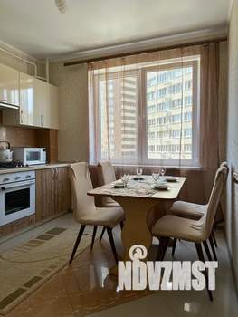 1-к квартира, посуточно, 42м2, 3/13 этаж