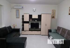 Студия квартира, посуточно, 33м2, 3/3 этаж