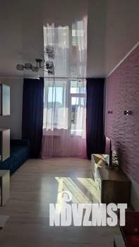 Студия квартира, посуточно, 35м2, 12/20 этаж