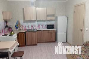 1-к квартира, посуточно, 38м2, 4/16 этаж