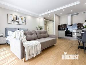 Студия квартира, посуточно, 39м2, 1/7 этаж
