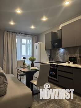 1-к квартира, посуточно, 36м2, 1/8 этаж