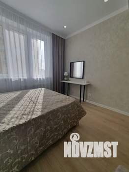 1-к квартира, посуточно, 40м2, 10/18 этаж