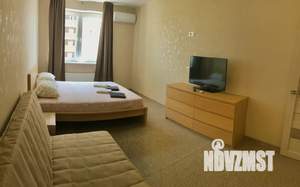 1-к квартира, посуточно, 41м2, 11/16 этаж