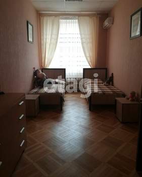 3-к квартира, вторичка, 137м2, 1/5 этаж