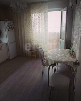 2-к квартира, вторичка, 61м2, 7/16 этаж