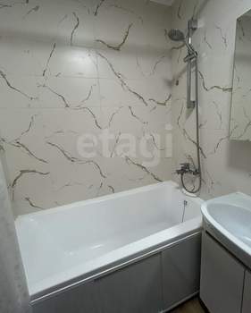 2-к квартира, вторичка, 42м2, 2/2 этаж