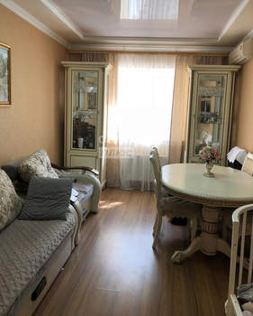 2-к квартира, вторичка, 53м2, 1/4 этаж