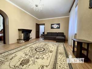 2-к квартира, вторичка, 63м2, 1/5 этаж