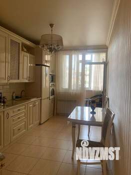 2-к квартира, вторичка, 62м2, 1/9 этаж