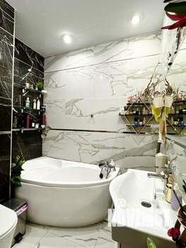 2-к квартира, вторичка, 64м2, 11/16 этаж