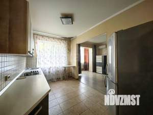 2-к квартира, вторичка, 54м2, 1/4 этаж