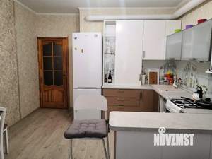2-к квартира, вторичка, 90м2, 1/8 этаж