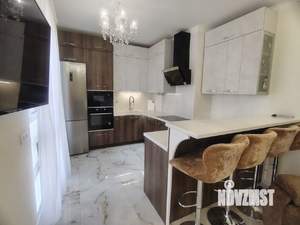 2-к квартира, вторичка, 72м2, 8/18 этаж