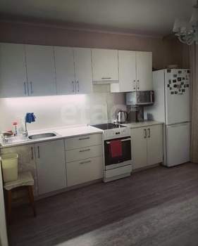 2-к квартира, вторичка, 61м2, 7/16 этаж