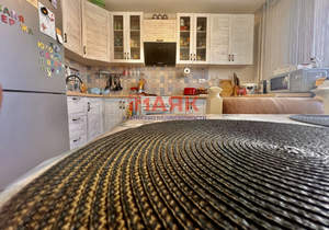 2-к квартира, вторичка, 61м2, 9/16 этаж