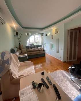 2-к квартира, вторичка, 57м2, 1/6 этаж