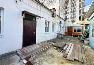 3-к квартира, вторичка, 42м2, 1/1 этаж