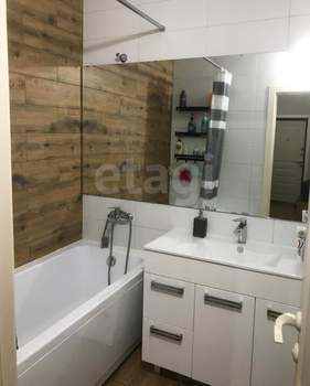 2-к квартира, вторичка, 63м2, 7/13 этаж