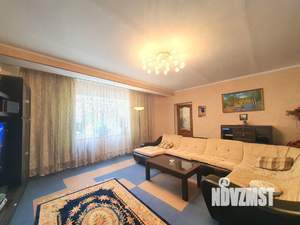 3-к квартира, вторичка, 130м2, 1/9 этаж