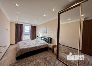 2-к квартира, вторичка, 100м2, 3/9 этаж