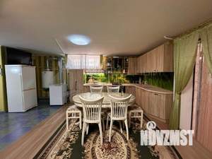 2-к квартира, вторичка, 100м2, 1/1 этаж