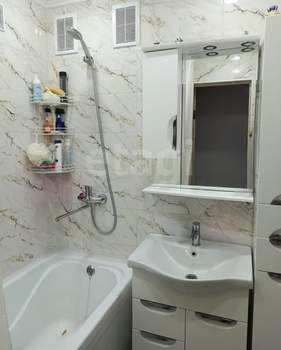 3-к квартира, вторичка, 60м2, 1/5 этаж