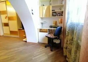 2-к квартира, вторичка, 77м2, 1/8 этаж