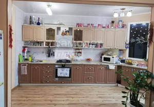 4-к квартира, вторичка, 104м2, 7/7 этаж