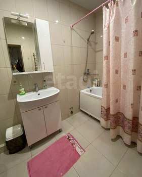 1-к квартира, вторичка, 42м2, 9/9 этаж