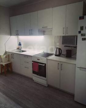 2-к квартира, вторичка, 61м2, 7/16 этаж