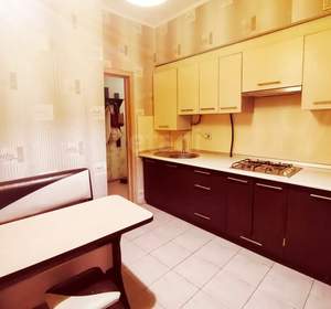 3-к квартира, вторичка, 80м2, 8/8 этаж