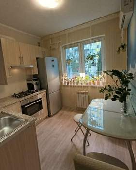 2-к квартира, вторичка, 52м2, 1/9 этаж