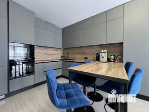 2-к квартира, вторичка, 61м2, 16/18 этаж