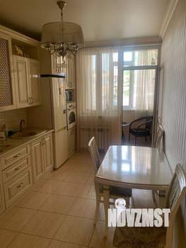 2-к квартира, вторичка, 62м2, 1/9 этаж