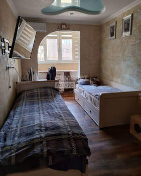 2-к квартира, вторичка, 57м2, 1/9 этаж