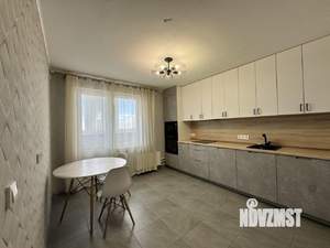 2-к квартира, вторичка, 63м2, 9/16 этаж