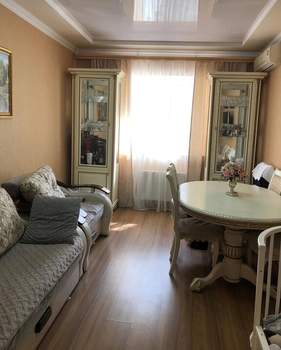 2-к квартира, вторичка, 56м2, 1/4 этаж